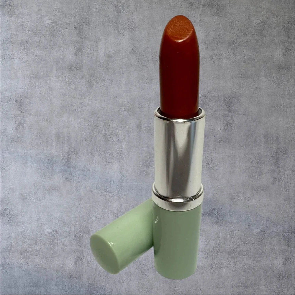 Clinique Lipstick Women 0.14oz Berry Freeze 10 Long Last Soft Shine Green Tube